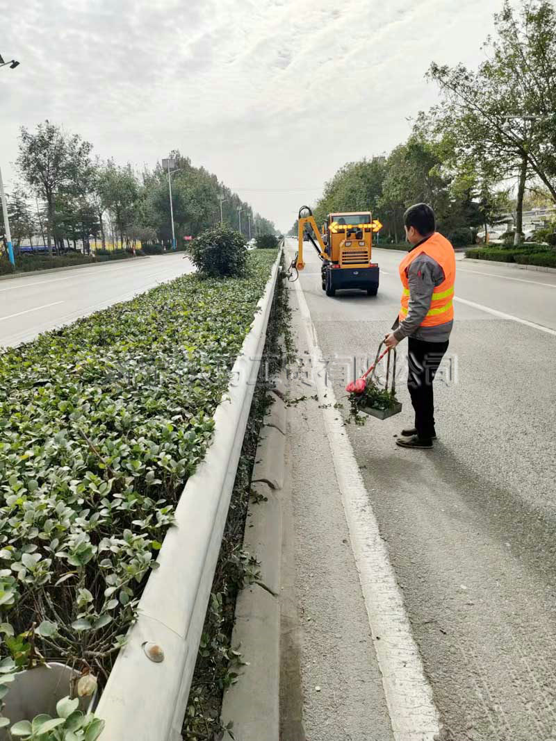 全液壓多功能綠籬修剪機